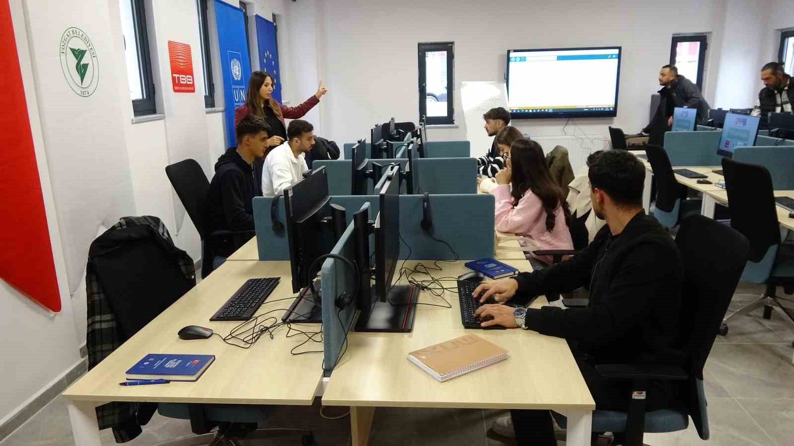 yozgatli gencler yeteneklerini dijital genclik merkezinde gelistirecek 2 frbIp1Cz