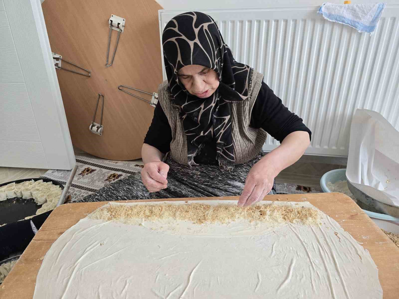yozgatli kadinlar bir araya geliyor bayram sofralari imece usulu tatlaniyor 3 rwHKQQgF