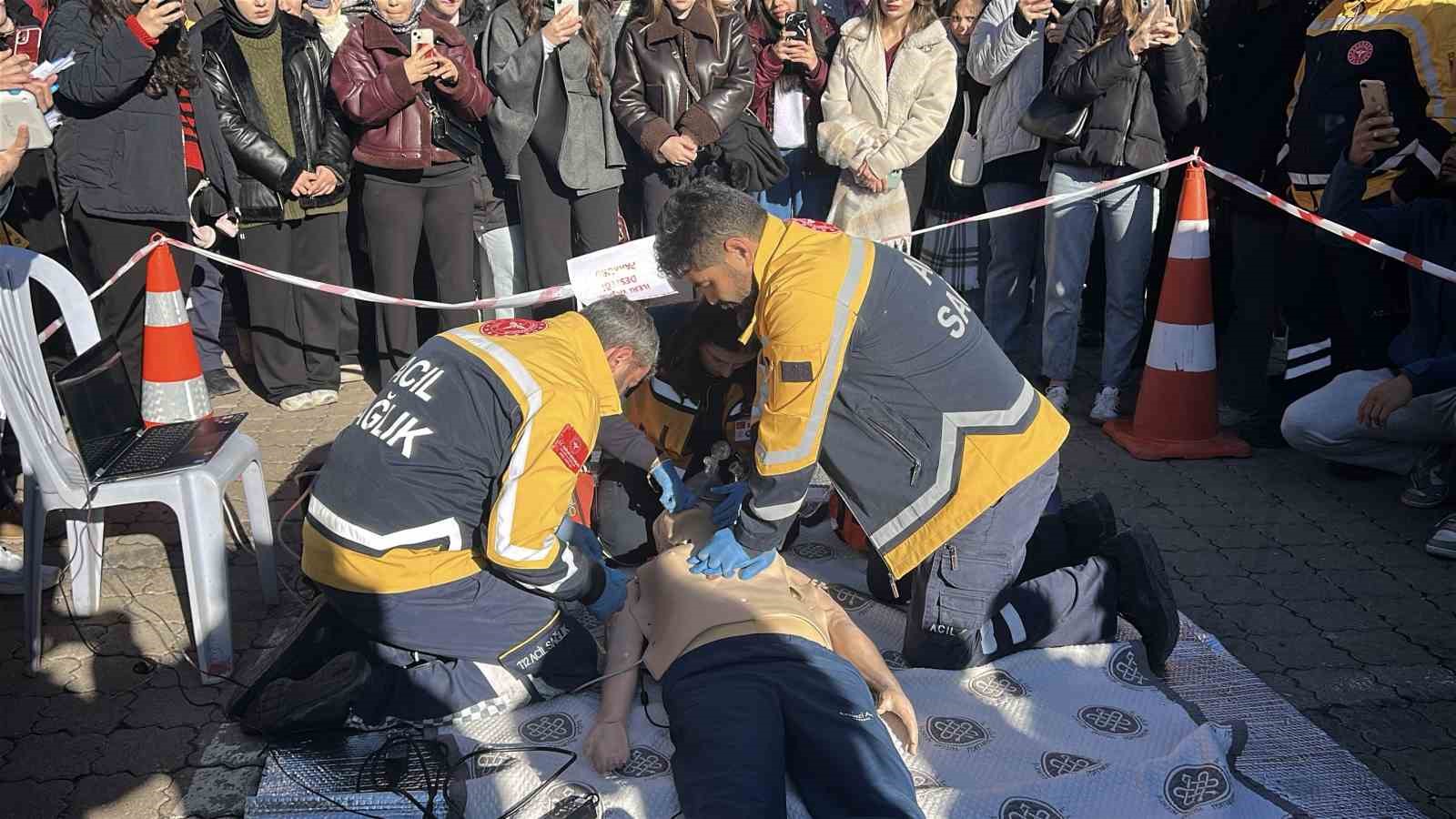 yozgatralli etkinliginde ambulanslar en hizli mudahale icin yaristi 3 JhFwF12r