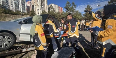 yozgatralli-etkinliginde-ambulanslar-en-hizli-mudahale-icin-yaristi-QSaF3Mdt.jpg