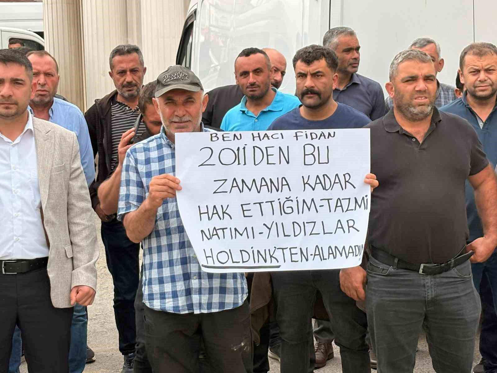 Yozgat’ta 4 aydır maaşlarını alamadıklarını ileri süren maden işçileri işvereni protesto etti 4 yozgatta 4 aydir maaslarini alamadiklarini ileri suren maden iscileri isvereni protesto etti 0