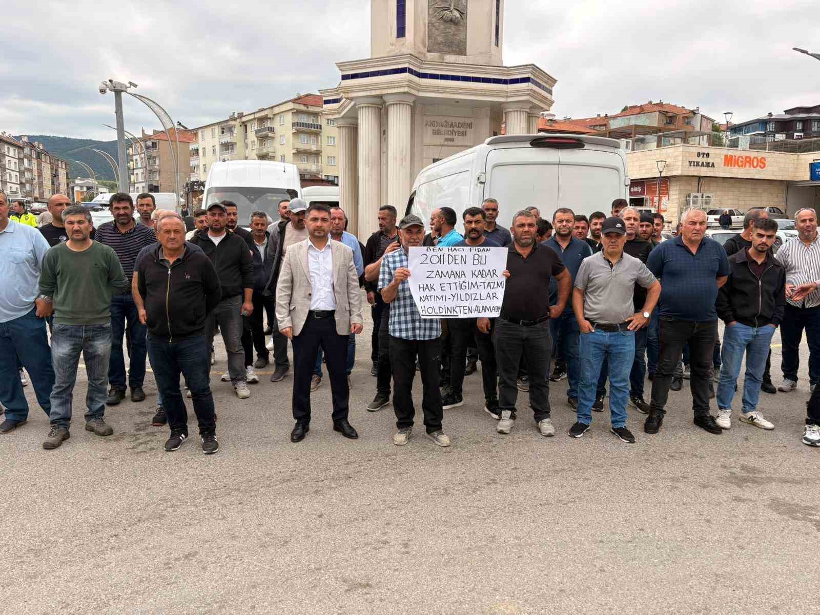 Yozgat’ta 4 aydır maaşlarını alamadıklarını ileri süren maden işçileri işvereni protesto etti 5 yozgatta 4 aydir maaslarini alamadiklarini ileri suren maden iscileri isvereni protesto etti 1 r5CCPjuF