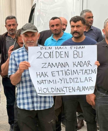 yozgatta-4-aydir-maaslarini-alamadiklarini-ileri-suren-maden-iscileri-isvereni-protesto-etti-xCVrACdk.jpg