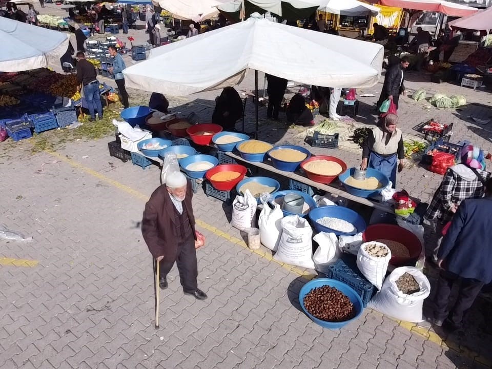 yozgatta 70lik cift 40 yildir omuz omuza pazarcilik yapiyor 5 PCCjPEzC