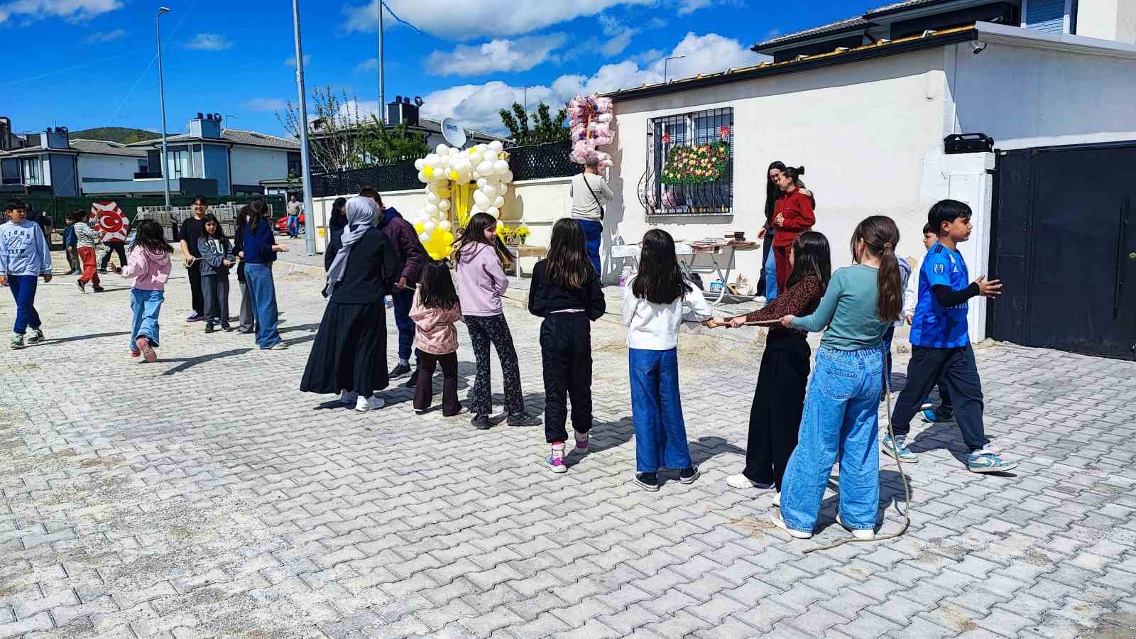 yozgatta bahar senligiyle komsular kaynasti cocuklar geleneksel oyunlarla tanisti 1 M517MI2u