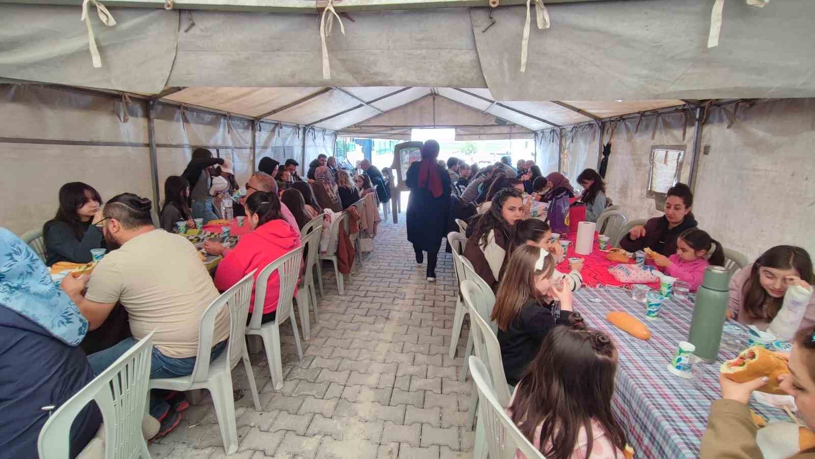 yozgatta bahar senligiyle komsular kaynasti cocuklar geleneksel oyunlarla tanisti 4 sD6DvBGb