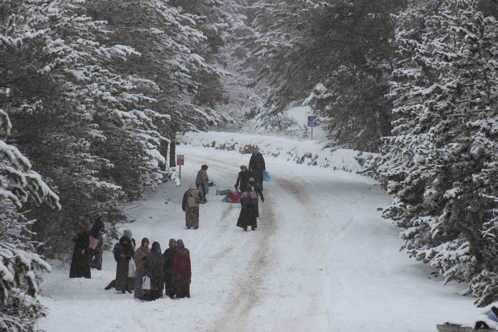 yozgatta kar bereketi hem doga sevindi hem cocuklar 1 A2lQVwZT