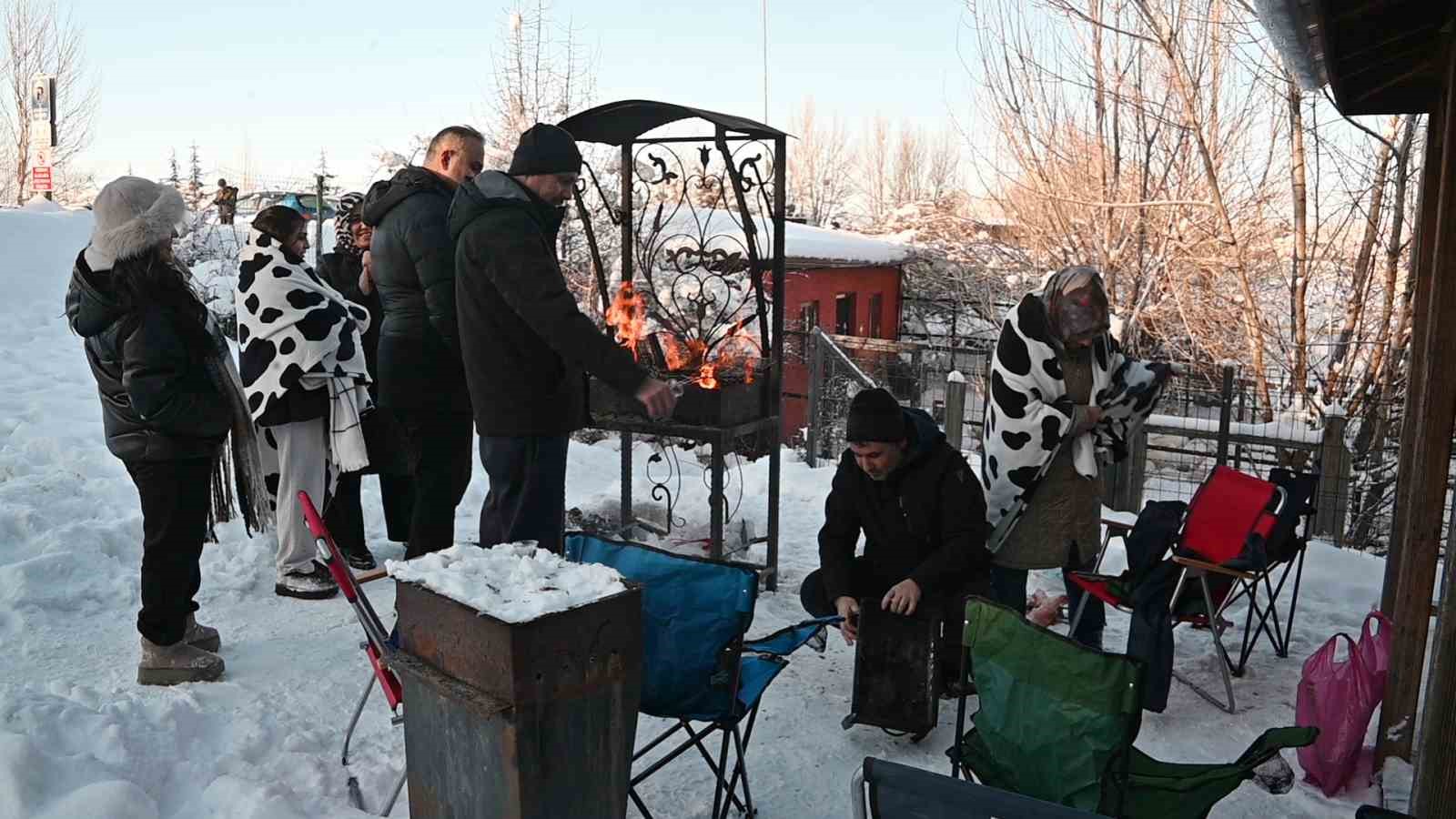yozgatta kar sonrasi vatandaslar turkiyenin ilk milli parkina akin etti 2 a9AKfBf9