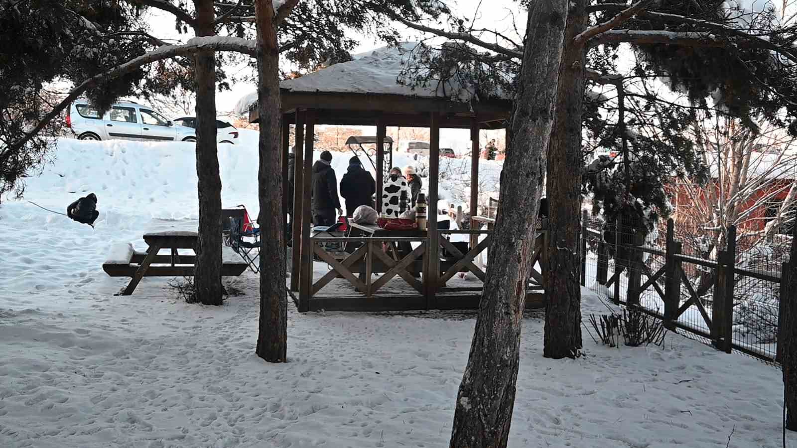 yozgatta kar sonrasi vatandaslar turkiyenin ilk milli parkina akin etti 3 VtvfAV9s