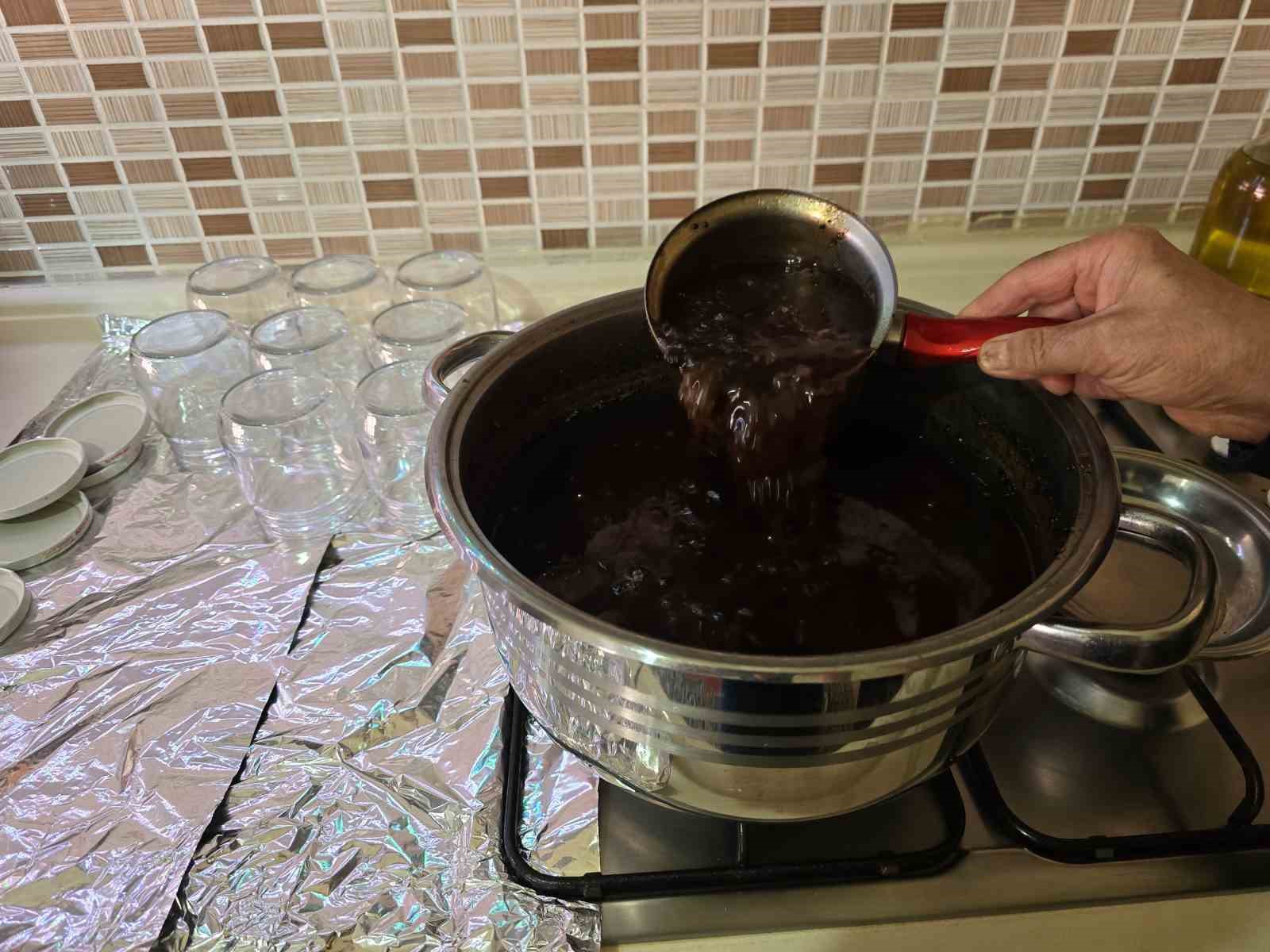yozgatta kozalagin receli ve sirkesinden sonra simdi de tursusu yapildi 2 Di2u1OcU