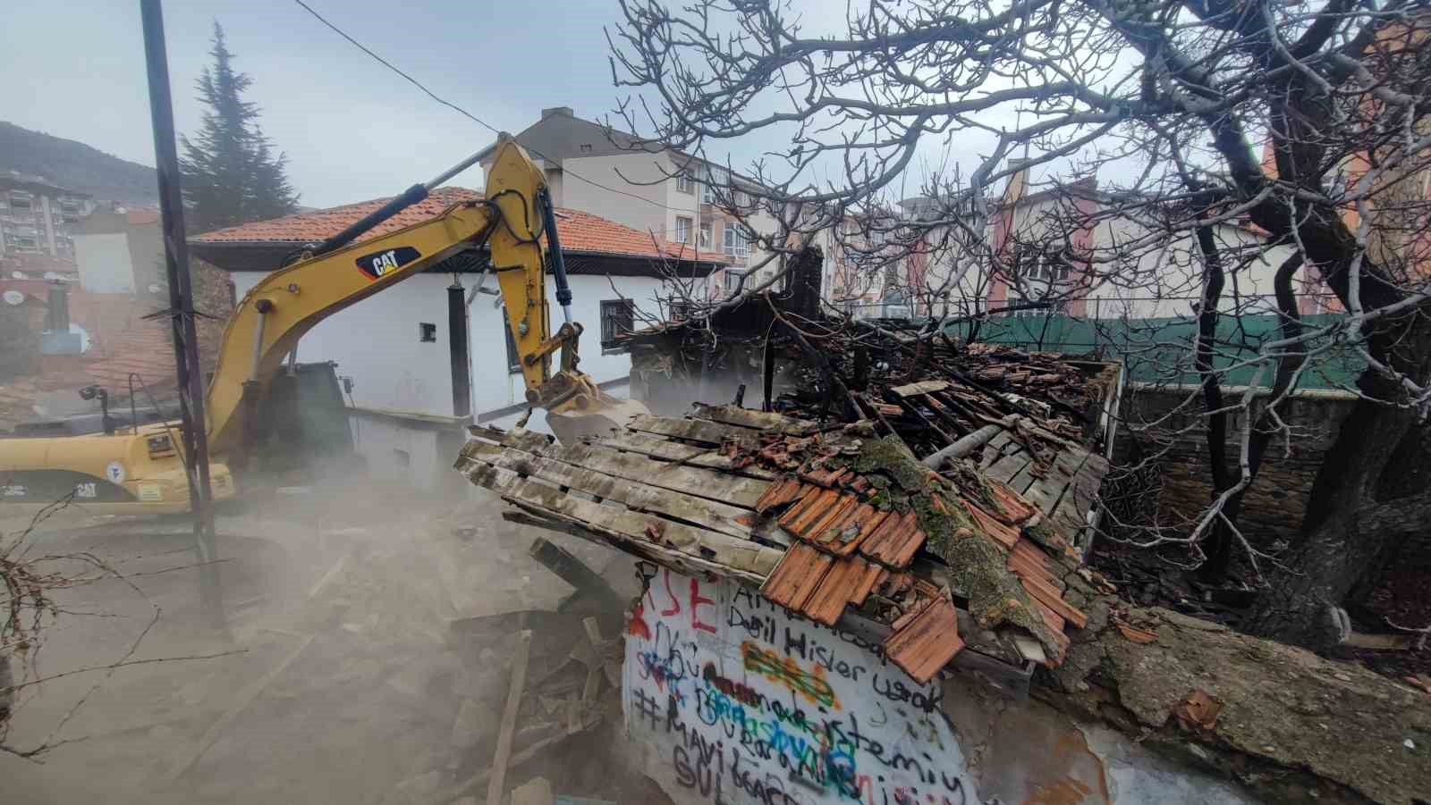 yozgatta metruk binalar yikiliyor kentin cehresi degisiyor 4 USre2eJe