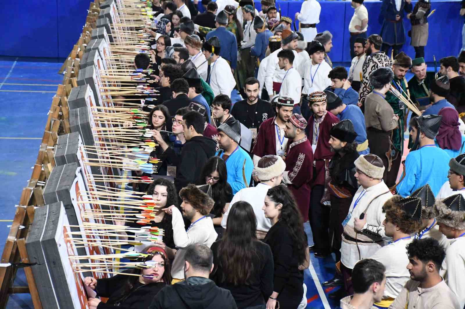 yozgatta tarih icin bir ok at yarismasi 1 2g5nDCnQ