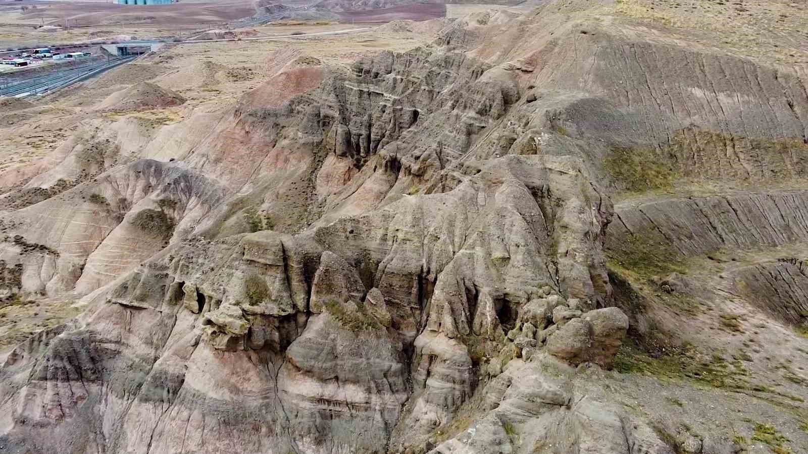 yozgatta yagmur kar ve ruzgarin sekillendirdigi tepe dron kamerasiyla goruntulendi 0 9uDIVgqe