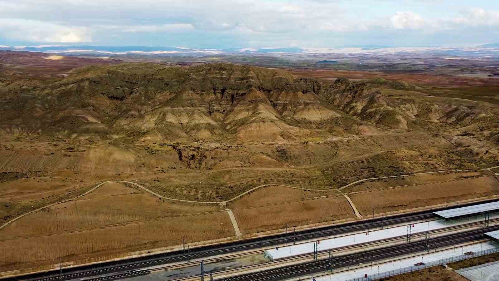 yozgatta yagmur kar ve ruzgarin sekillendirdigi tepe dron kamerasiyla goruntulendi 5 AtNCX1HZ