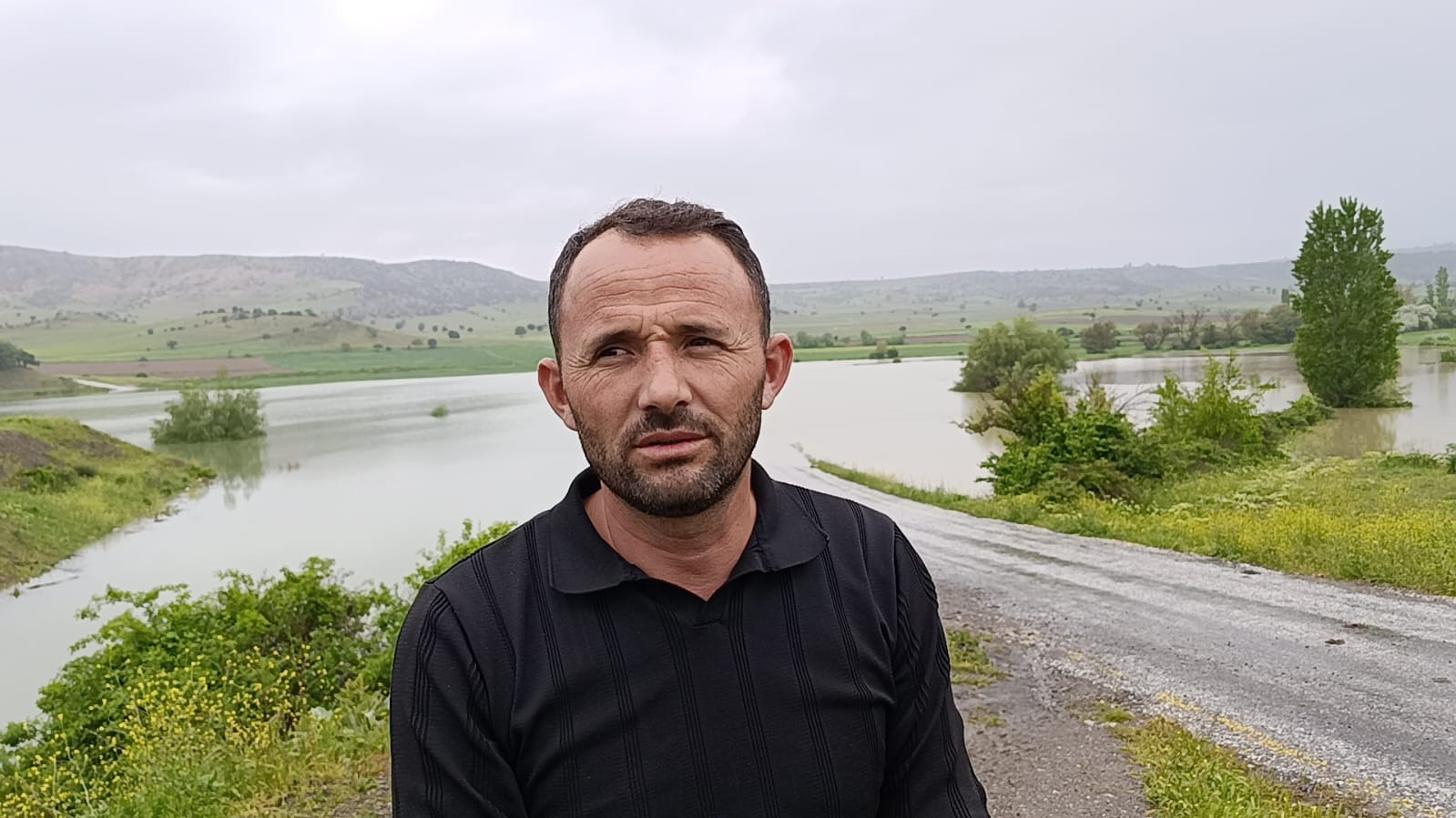 yozgatta yolu sular altinda kaln koye kayikla ulastilar 4 8EguvIrb