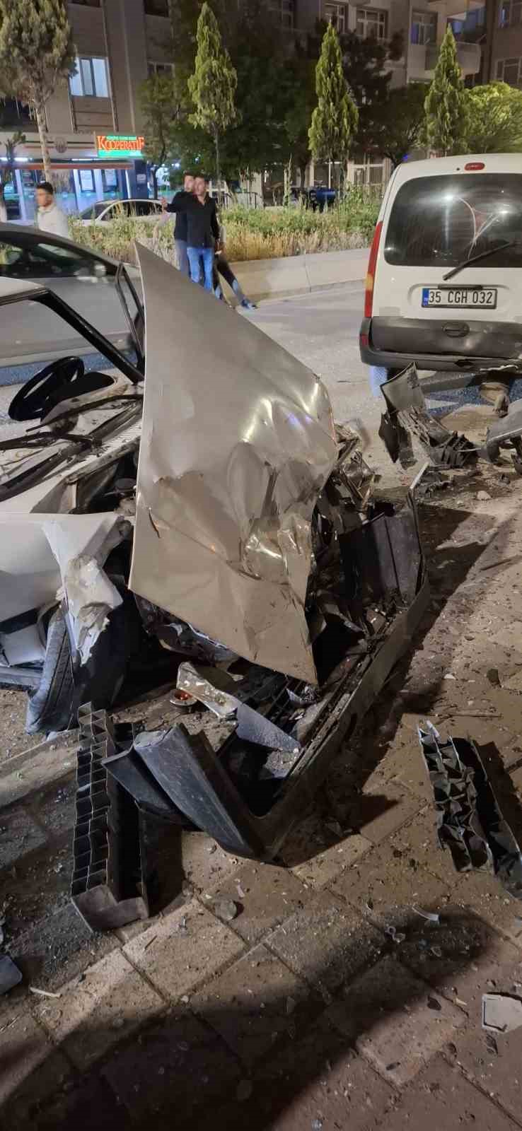 yozgatta zincirleme kaza 3 yarali 4 XIGbuTuG