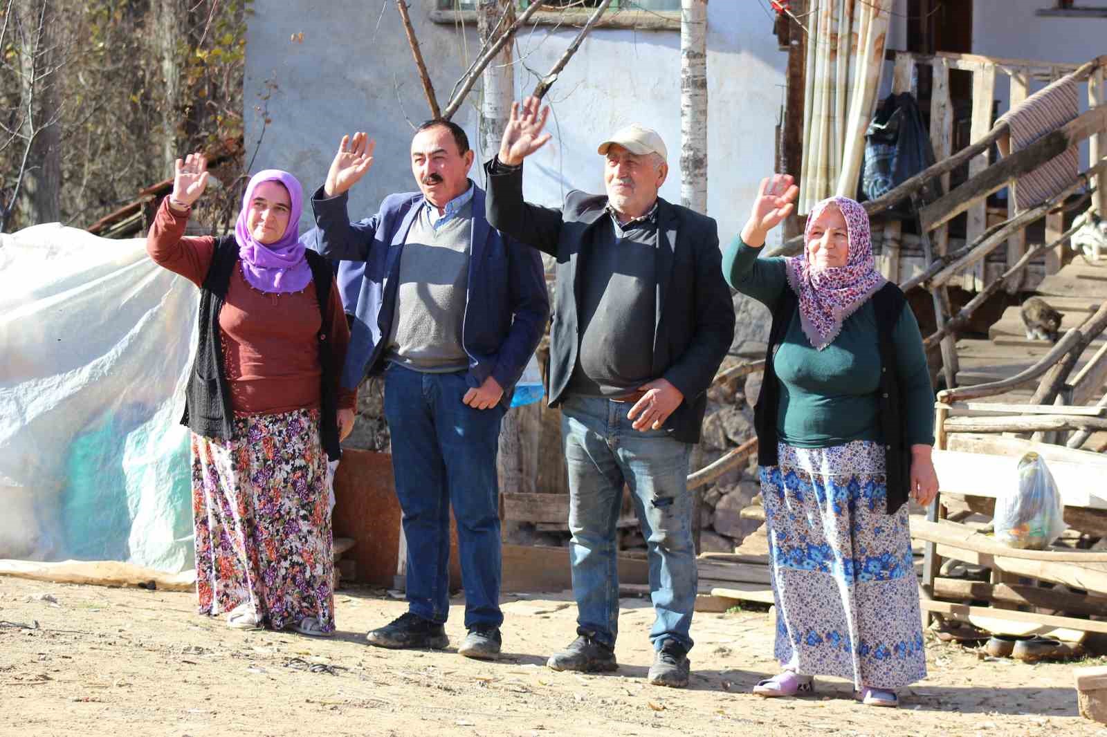 yozgattaki kardesler 60 yildir birbirinden ayrilmiyor 5 X1J6WzV9