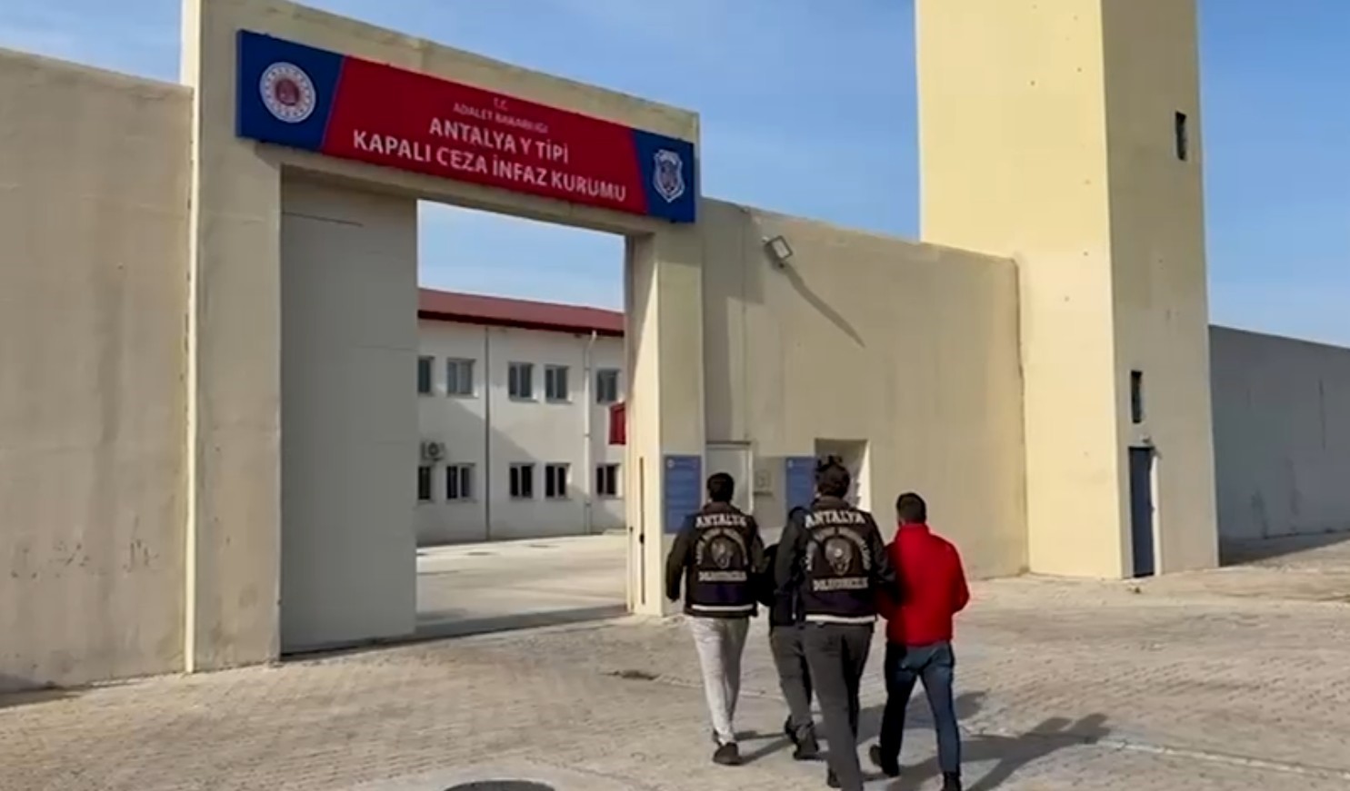 yuksek k r ve banka promosyonu vaadiyle 480 bin lira dolandirdilar 2 5YaeTAtT