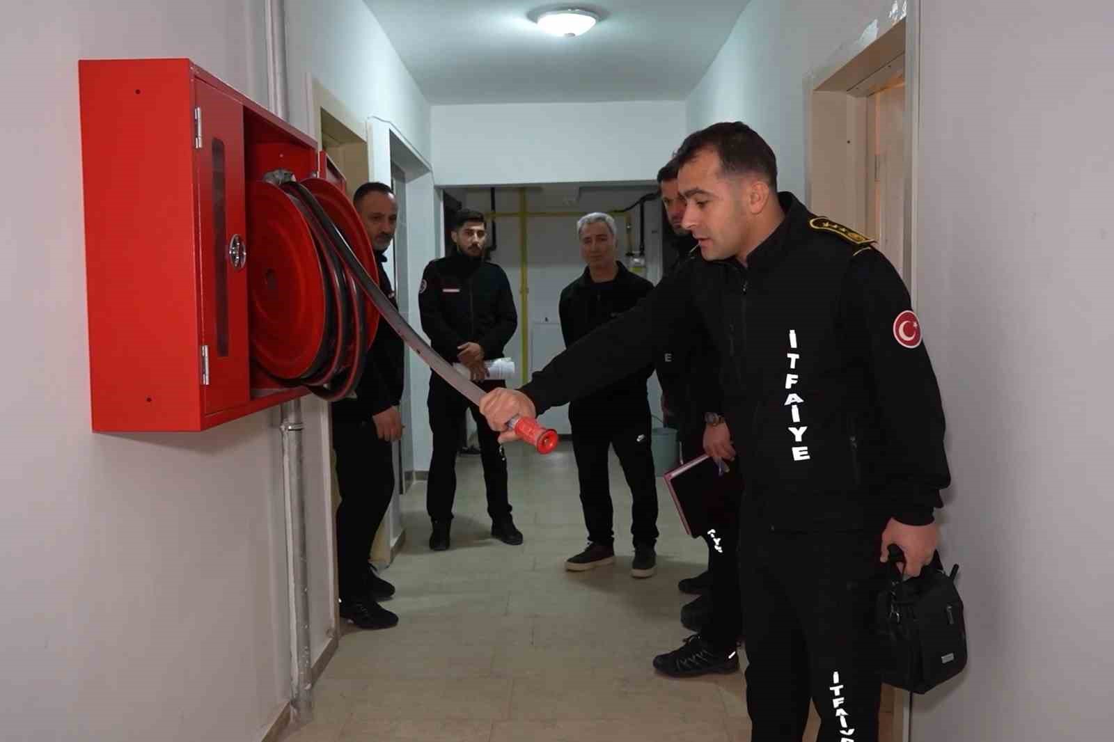 yuksek katli apartmanlar tek tek denetleniyor tedbirlere uymayanlara ceza kapida 2 f9Ogc4SV