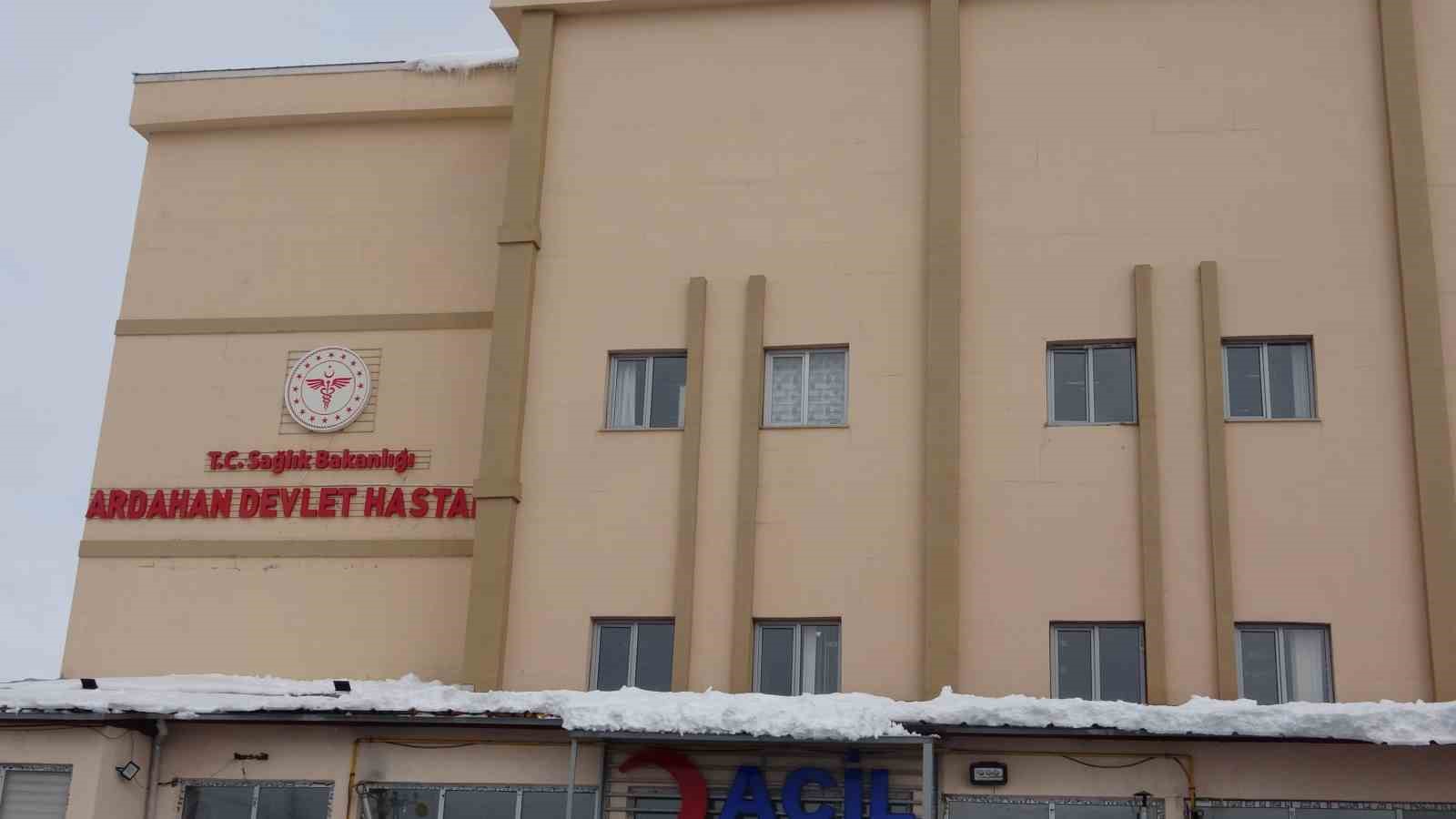 yuksek riskli beyin ameliyati ardahanda ilk kez yapildi 4 dsJFwmfv