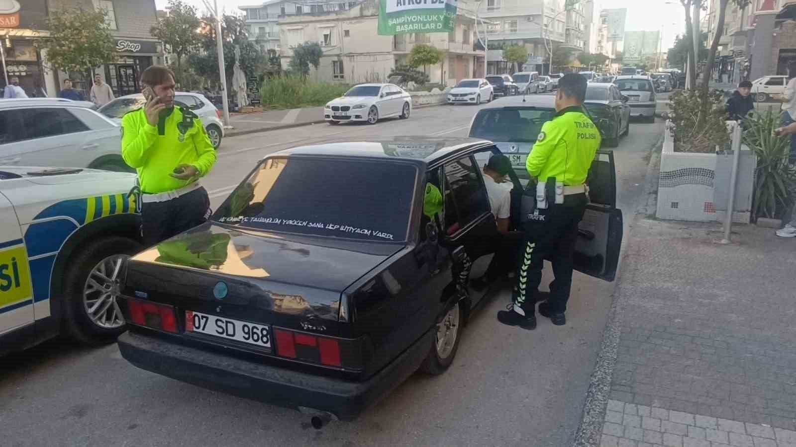 Yüksek sesli müzik yayını aday sürücüyü hem aracından hem de ehliyetten etti 4 yuksek sesli muzik yayini aday surucuyu hem aracindan hem de ehliyetten etti 0 rF6MdITE