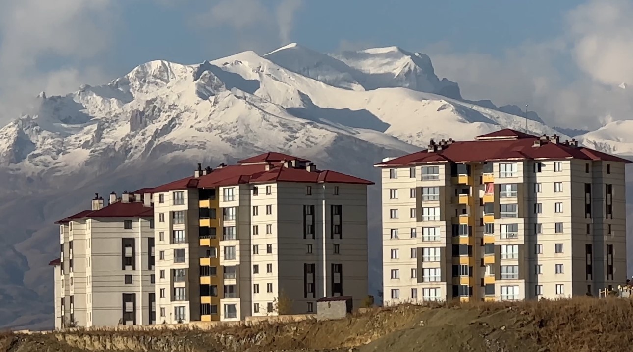 Yüksekova Cilo Dağı yeniden beyaza büründü 4 yuksekova cilo dagi yeniden beyaza burundu 0 LijUM4Bq