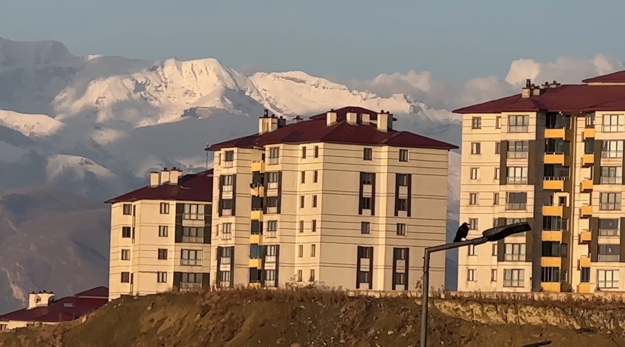 Yüksekova Cilo Dağı yeniden beyaza büründü 9 yuksekova cilo dagi yeniden beyaza burundu 5 A7dHhyiN