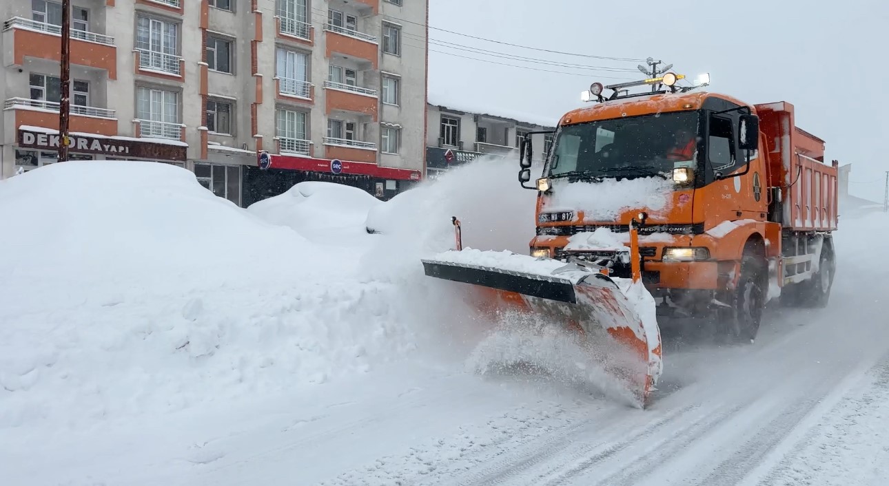 yuksekova kara gomuldu kar kalinligi yarim metreyi gecti 6 X3ETCMOP