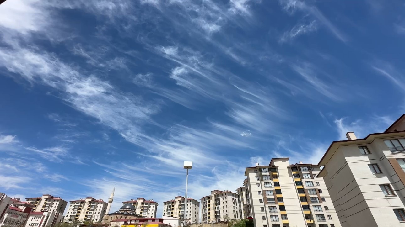 yuksekova semalarinda sirrus bulutlari goruntulendi 1 VfK96yqs
