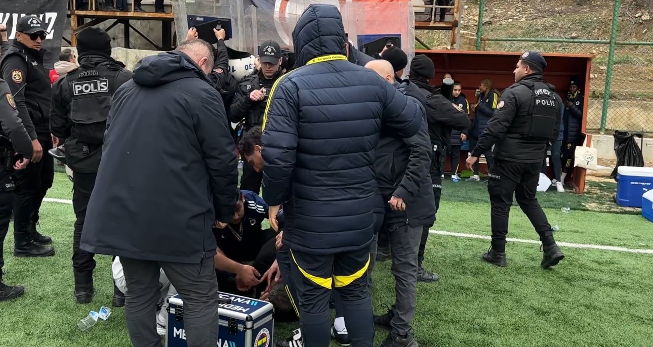 Yüksekova Spor Kulübü - Fenerbahçe gerginlik yaşandı 7 yuksekova spor kulubu fenerbahce gerginlik yasandi 3 mbqnVkwb