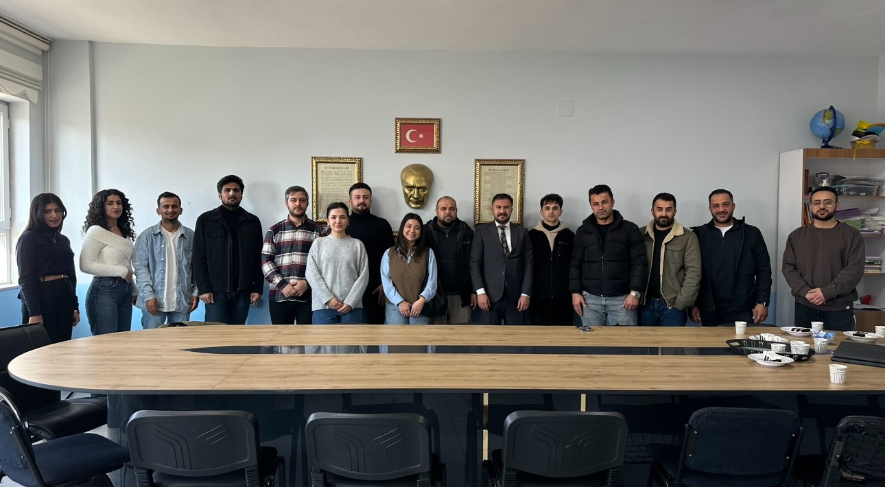 yuksekovada 16 okula 440 farkli egitim ve zeka oyunu seti ile kirtasiye malzemesi hediye AD6rSeyH