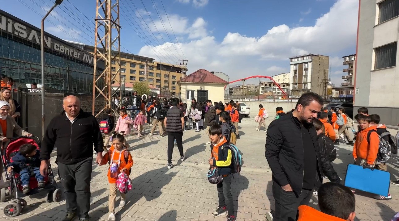 yuksekovada 30 bin ogrenci icin 9 gunluk ara maraton basladi 4 Qrzb867t