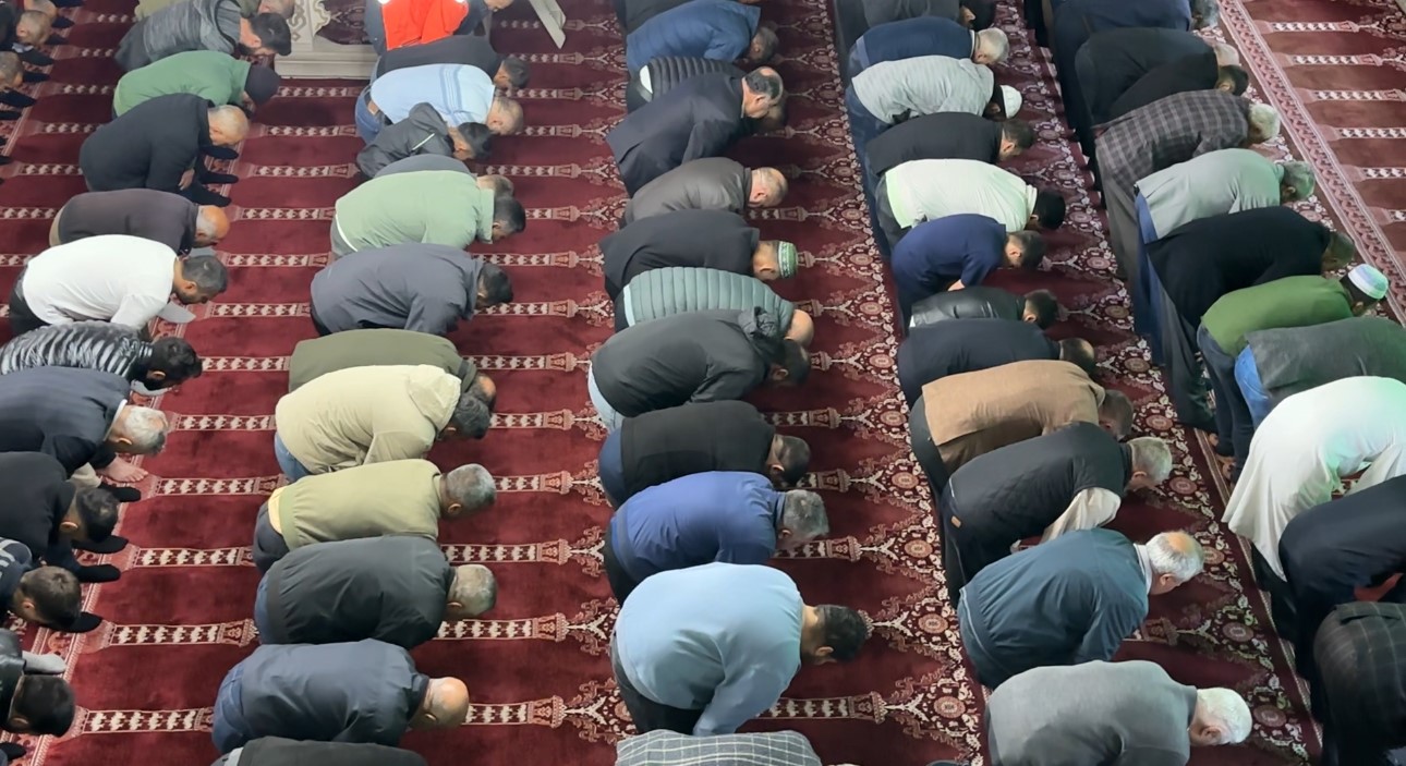 yuksekovada bayram namazinda vatandaslar camileri doldurdu 3 UCGKZvy9