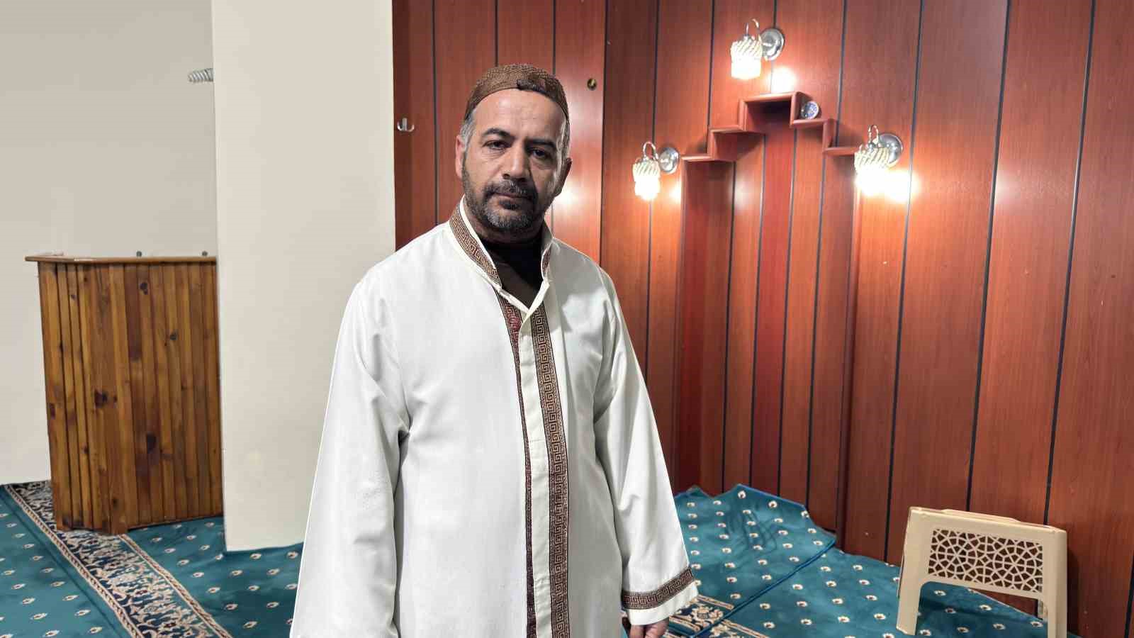 yuksekovada camiler ramazan ayina hazir ibadethaneler gul kokulariyla arindirildi 4
