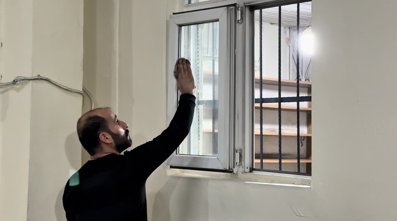 yuksekovada camiler ramazan ayina hazir ibadethaneler gul kokulariyla arindirildi 8 myEr5Hv7