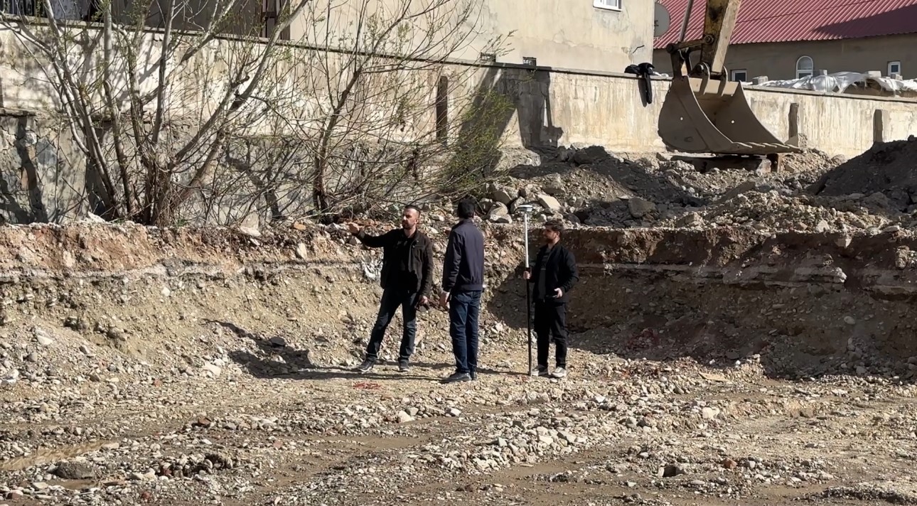 Yüksekova’da depreme dayanıksız olduğu için yıkılan okul "Jet Grout" sistemiyle yeniden yükseliyor 10 yuksekovada depreme dayaniksiz oldugu icin yikilan okul jet grout sistemiyle yeniden yukseliyor 6 vsYN5vFw