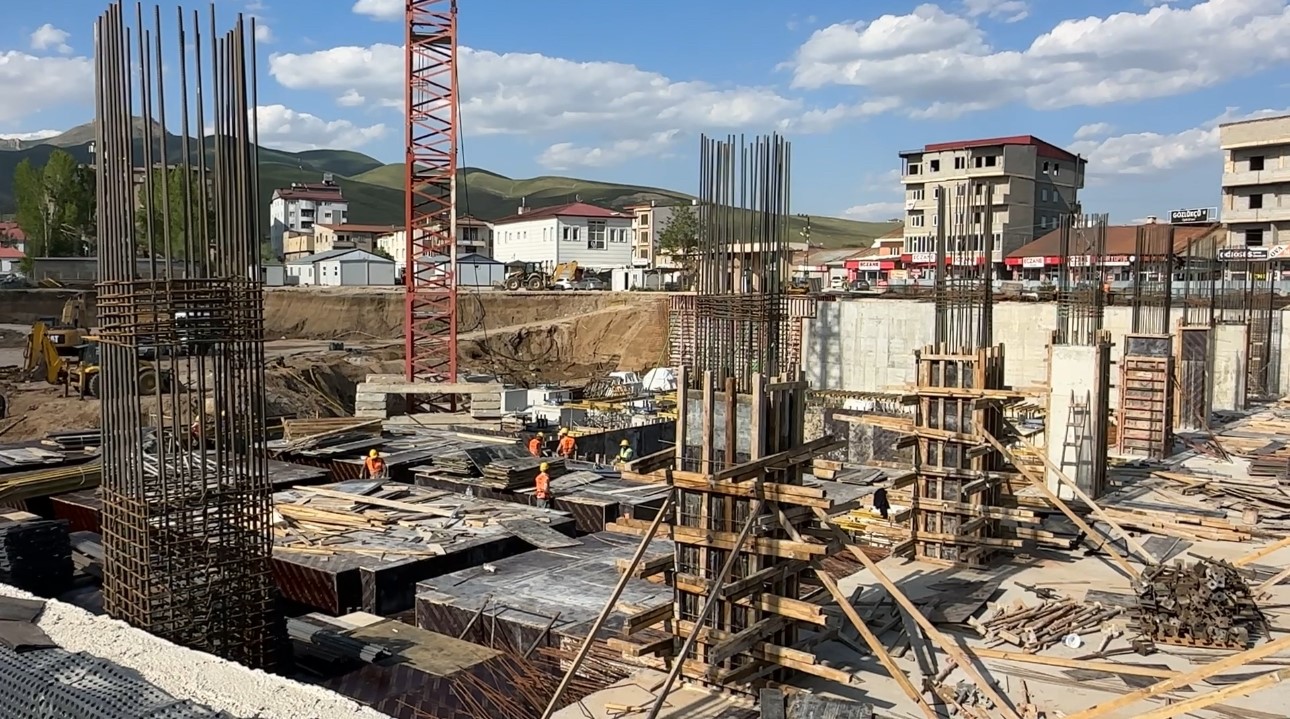 Yüksekova’da dev sağlık yatırımı: Yüksekova Devlet Hastanesi ek binasında çalışmalar hızlandı 5 yuksekovada dev saglik yatirimi yuksekova devlet hastanesi ek binasinda calismalar hizlandi 1 R6pb7A3Z