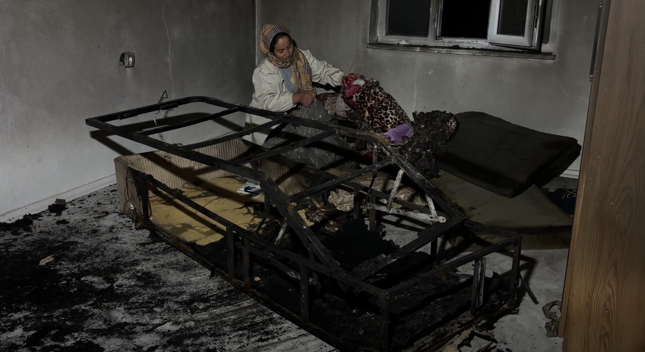 Yüksekova’da evde patlayan telefon yürekleri ağza getirdi: Kartal ailesi ölümden döndü 7 yuksekovada evde patlayan telefon yurekleri agza getirdi kartal ailesi olumden dondu 3 fGjKgPE5