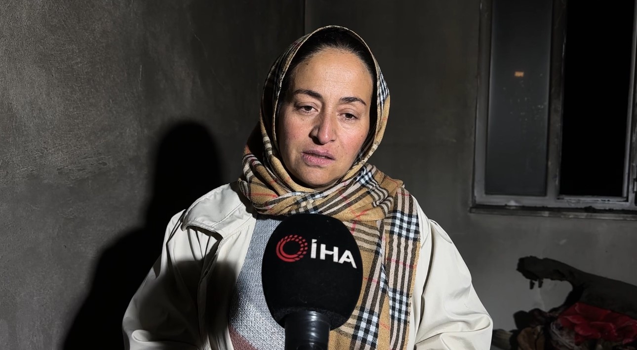 Yüksekova’da evde patlayan telefon yürekleri ağza getirdi: Kartal ailesi ölümden döndü 9 yuksekovada evde patlayan telefon yurekleri agza getirdi kartal ailesi olumden dondu 5 qkbgUDB6