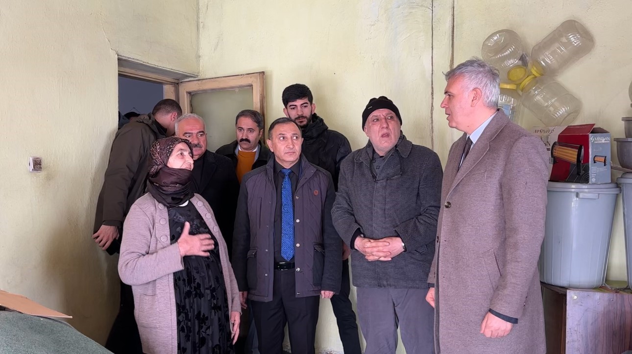 yuksekovada evi coken yasli kadina devlet sefkati yalniz birakmayacagiz 4 jq1Fh1YS