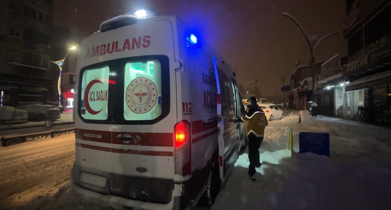 yuksekovada gece yarisi hayat kurtaran dikkat 4 Uw6vlVm3