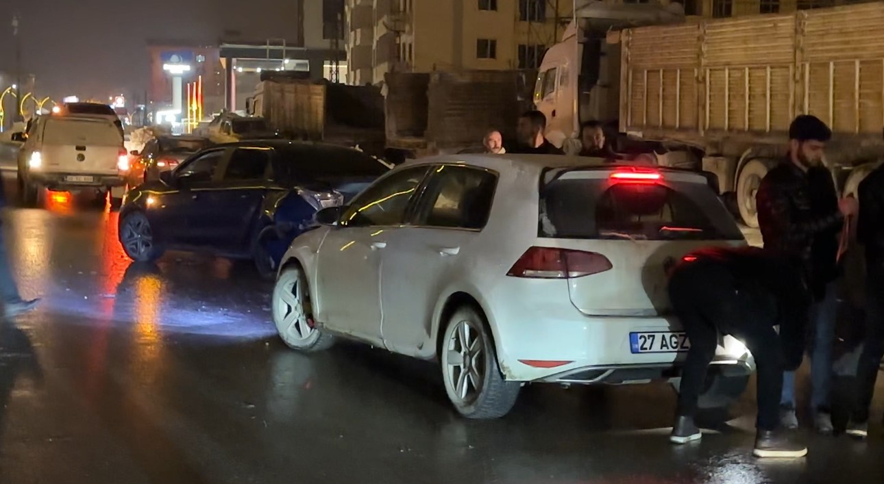 yuksekovada gizli buzlanma zincirleme kazaya neden oldu 3