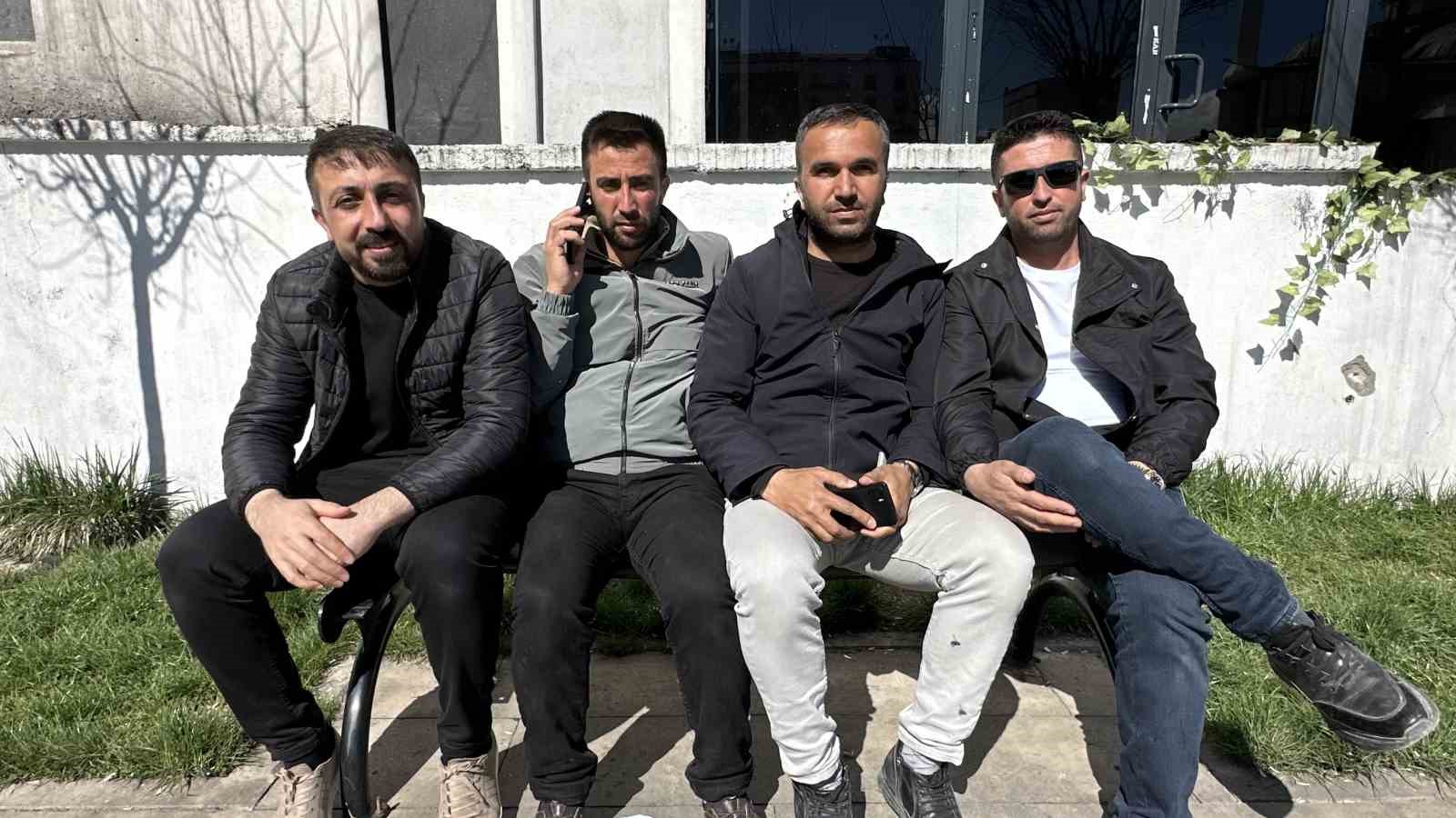 yuksekovada gunes yuzunu gosterdi vatandaslar parklara akin etti 10 n7iwmug6