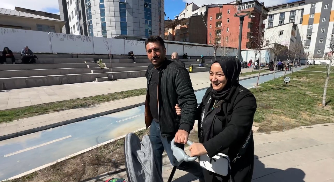 yuksekovada gunes yuzunu gosterdi vatandaslar parklara akin etti 5 nEFyn9rY