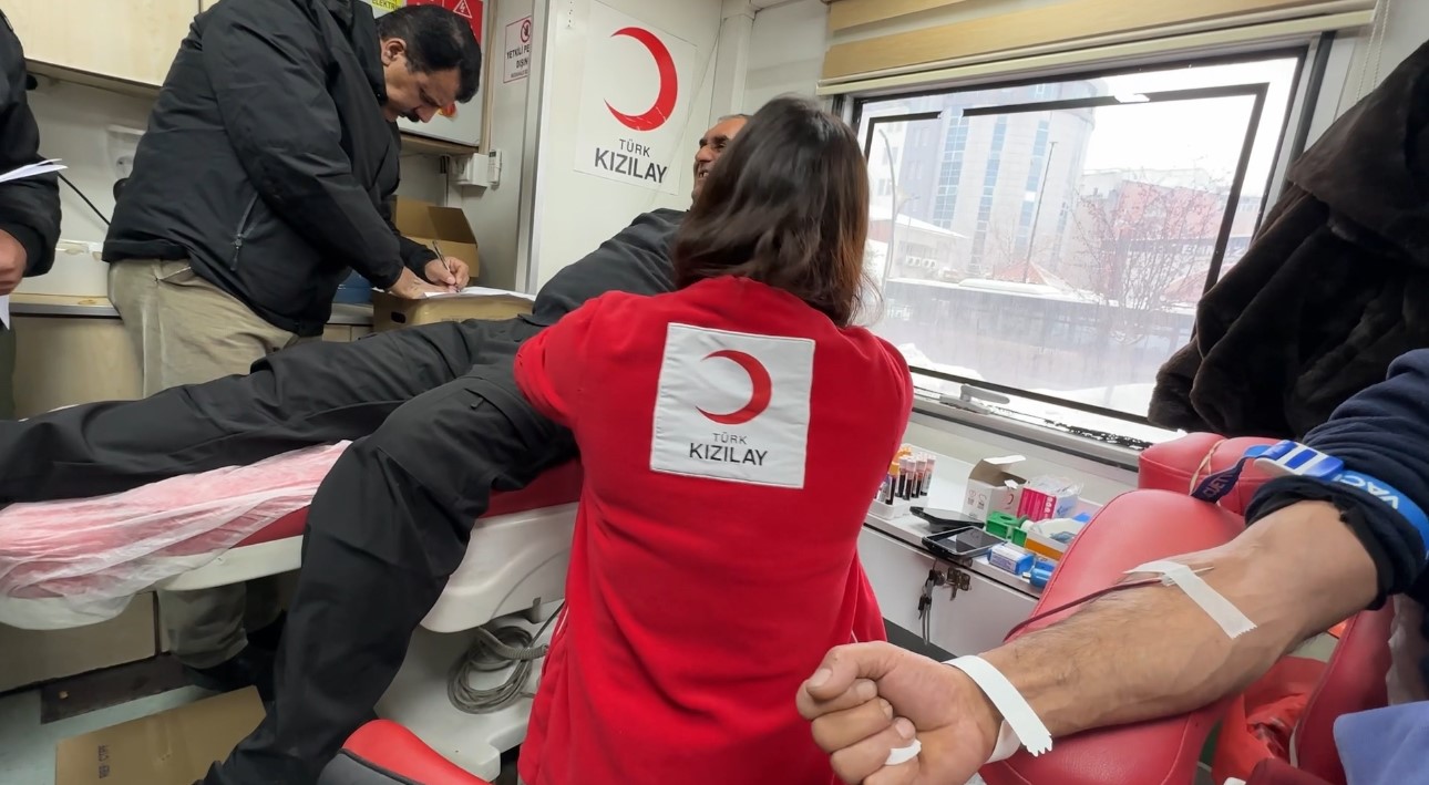 yuksekovada hedef sumbul dagi kan bagisi kampanyasi suruyor 7 IH3ZRyIb