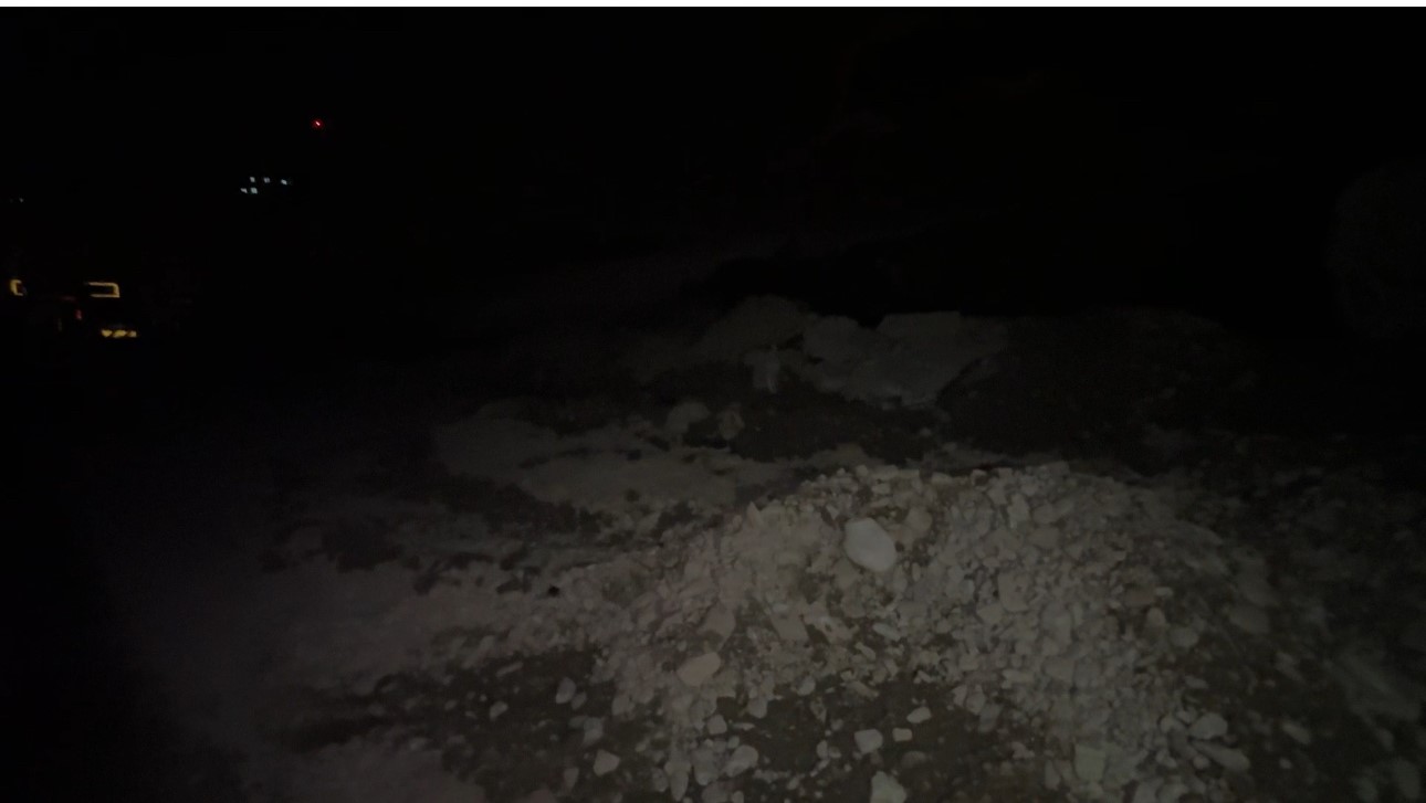 yuksekovada heyelan pizok yolu trafige kapatildi 6 HPWDJ3CF