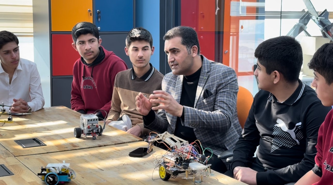 yuksekovada ilk robotik takimi bezoar istanbul yolcusu 3 udyHQROv