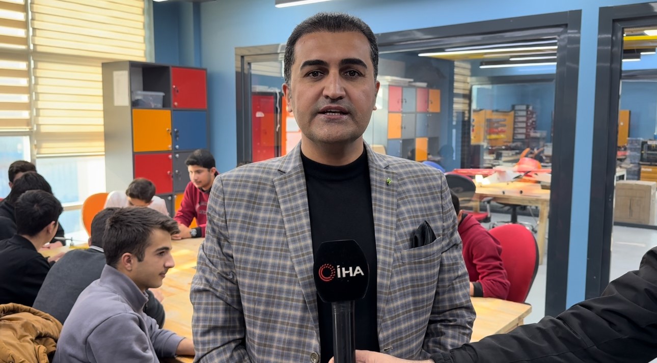 yuksekovada ilk robotik takimi bezoar istanbul yolcusu 5 6gVmOvDI