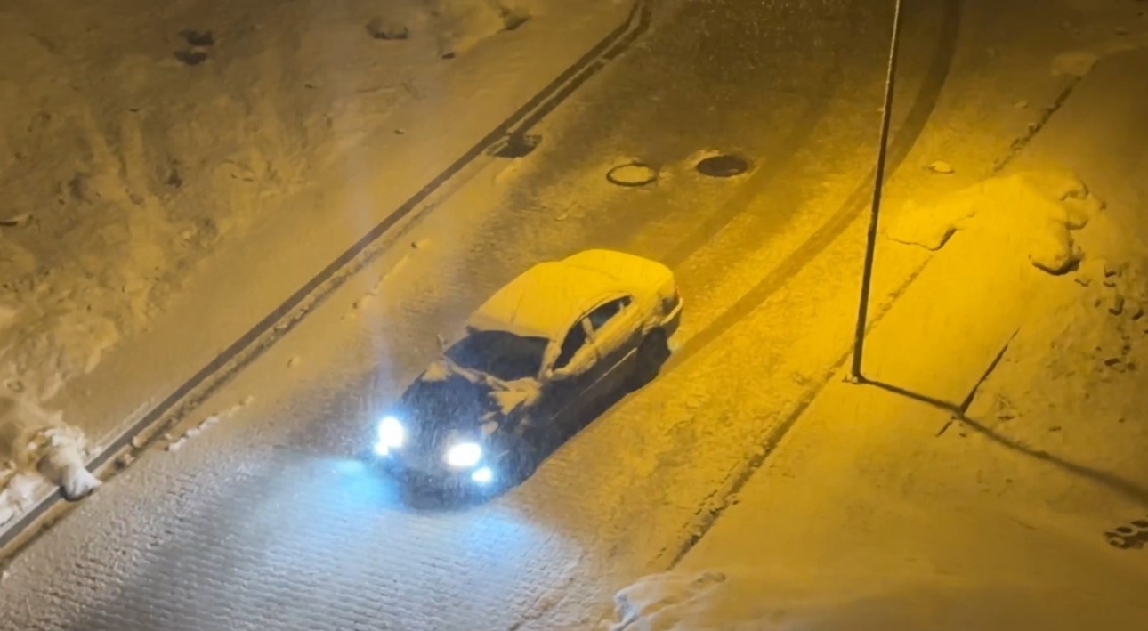 yuksekovada kar yagisi etkili oldu 6 R635GNPg