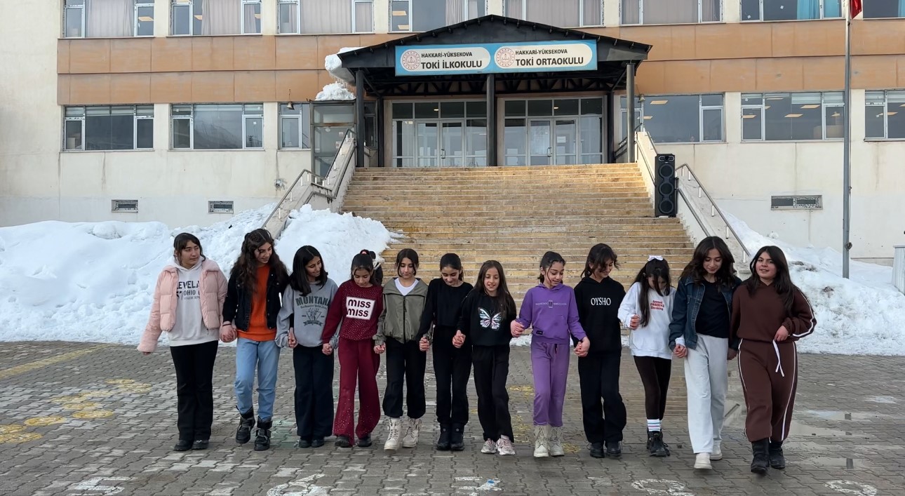 yuksekovada kultur sanat bulusmasi hakkari halayi ile egenin zeybegi bulustu 1 s8rEe4cF